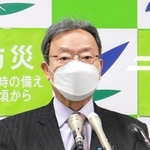 閣議後の記者会見に臨んだ谷公一国家公安委員長兼防災担当相＝９日午前、内閣府