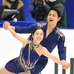 ＮＨＫ杯国際フィギュアで演技する三浦璃来、木原龍一組＝１１月１８日、札幌市の真駒内セキスイハイムアイスアリーナ