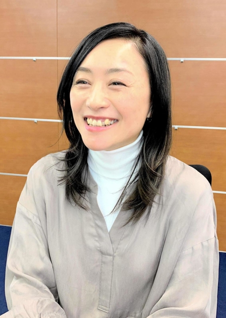 笑顔で過去の冬季五輪を振り返る上村愛子さん＝東京都内（提供写真）