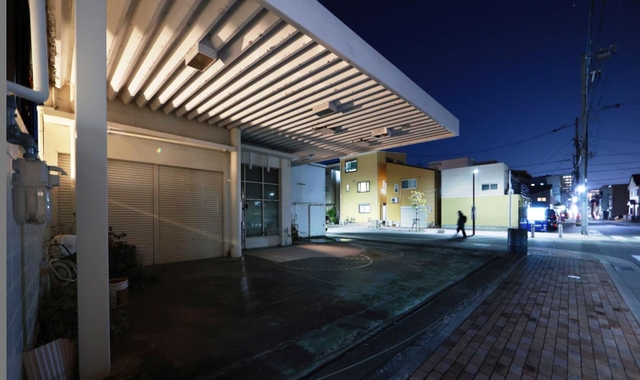 阪神・淡路大震災前後の町を見てきたガソリンスタンドの跡＝神戸市須磨区寺田町２
