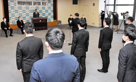 被害の集中する阪神エリアの捜査に当たる特殊詐欺特別捜査隊「阪神方面隊」の発足式＝６日午後、神戸市中央区の兵庫県警本部