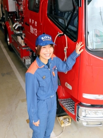 父親からは「信じた道を行けばいい」と助言された。山本奈緒さんは今、その道を進む＝神戸市垂水区舞多聞東１、垂水消防署
