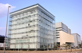 人と防災未来センター＝神戸市中央区脇浜海岸通１