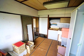 改修前の上の階＝明石市松が丘１