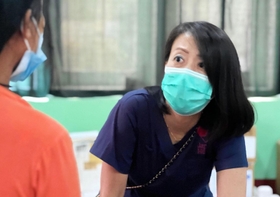 ミャンマーで医療コーディネーターとして働く河野朋子さん（ジャパンハート提供）