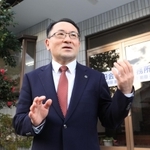 ２０２１年夏、新型コロナに感染し、一時危篤状態となった前田泰雅さん。奇跡的に回復し、一日一日をかみしめるように生きる＝姫路市幸町（撮影・小林良多）
