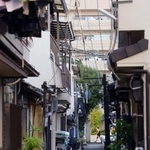 阪神・淡路大震災での大火の被害を免れ下町情緒を色濃く残す駒ケ林地区の住宅街＝神戸市長田区駒ケ林町２