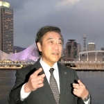 震災当時、医療関係者らのホテルシップとなった客船に乗り組んだ由良和久さん＝２０２２年１２月２３日、神戸市中央区東川崎町１