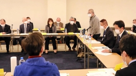 生活困窮者らの支援体制強化のために設立された「ひょうごフードサポートネット」の初会合＝神戸市中央区中山手通４