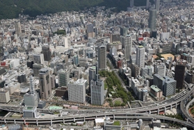 神戸市中心部＝２０２０年８月撮影