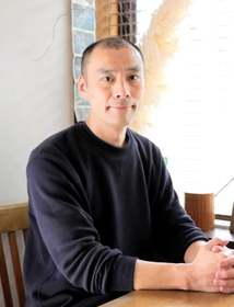 絵本作家のヨシタケシンスケさん（ネクストビジョン提供）