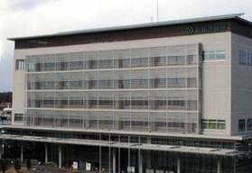 三田市役所＝三田市三輪２