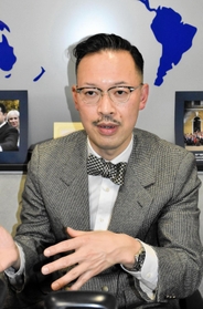 ウクライナ情勢について語る岡部芳彦教授＝神戸市中央区港島１、神戸学院大ポートアイランドキャンパス
