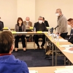 生活困窮者らの支援体制強化のために設立された「ひょうごフードサポートネット」の初会合＝神戸市中央区中山手通４