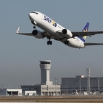 国際線の就航に向け、神戸市が空港施設の再整備に乗り出す神戸空港＝神戸市中央区