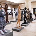 ５４年ぶりに神戸で開催される日展神戸展の会場＝１７日午後、神戸市東灘区向洋町中２、神戸ファッション美術館