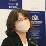 宇宙飛行士試験に合格した米田あゆさんの学生時代を知る稲垣祐子教諭＝２８日午後、西宮市岡田山
