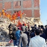 崩れた建物で続く救助活動の状況＝１１日、トルコ南部のカフラマンマラシュ（ＪＩＣＡ提供）