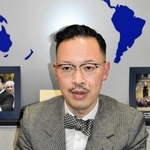 ウクライナ情勢について語る岡部芳彦教授＝神戸市中央区港島１、神戸学院大ポートアイランドキャンパス
