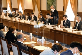 ２０２３大会の概要が決まった神戸マラソン実行委員会総会＝神戸市中央区下山手通４