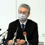 最高裁に要望書を出し、会見で説明する中江美則さん＝７日午前、京都市内