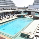 「セブンシーズ・エクスプローラー」のプール