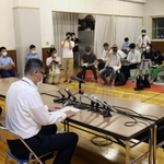 ２０１０年に神戸市北区で起きた高校２年の男子生徒刺殺事件で、容疑者の逮捕を発表する兵庫県警捜査本部の会見＝２１年８月、神戸北署
