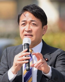 国民民主党の候補者を応援する玉木雄一郎代表＝２日午後、神戸市北区（撮影・風斗雅博）