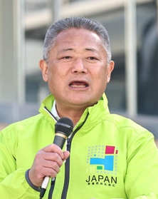 兵庫県議選や神戸市議選の投開票日を前に、応援に駆け付けた日本維新の会代表の馬場伸幸代表＝２日午後、神戸市西区（撮影・長嶺麻子）