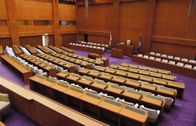 兵庫県議会の議場＝２０１９年６月１９日、神戸市中央区下山手通５