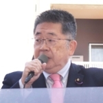 候補者の応援に駆け付けた共産党の小池晃書記局長＝１日午前、神戸市東灘区（撮影・名倉あかり）