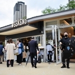 カフェレストランもにぎわった＝神戸市中央区加納町６