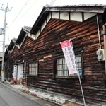 景観遺産に登録されたのこぎり屋根。写真はアンテナショップ「播州織工房館」＝西脇市西脇（兵庫県提供）