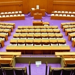 耐震性能不足から使用中止が決まった兵庫県議会の本会議場＝神戸市中央区