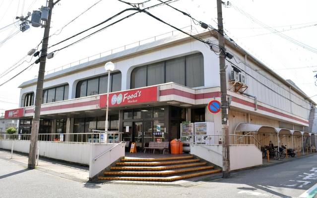 ２０２３年度の「営業終了候補店」となったコープ東加古川＝加古川市平岡町西谷