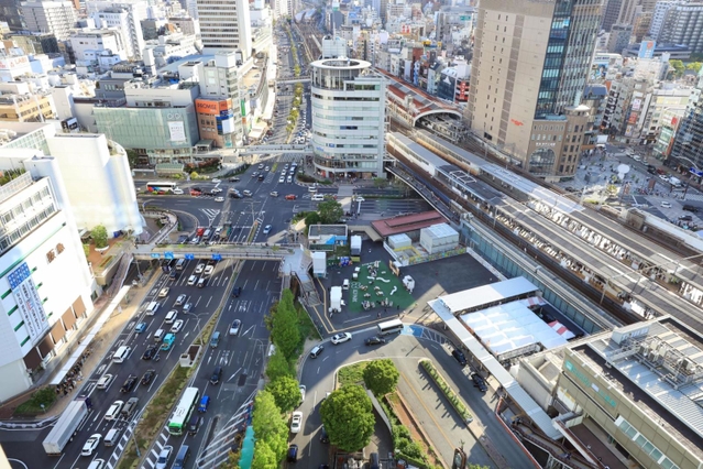 ＪＲ三ノ宮駅新ビルの建設予定地周辺＝２３日午後、神戸市中央区（撮影・鈴木雅之）