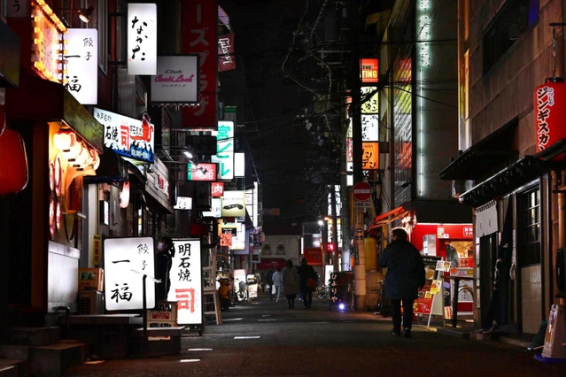緊急事態宣言が発令され、人通りがほとんどなくなった繁華街＝２０２１年２月、神戸市中央区