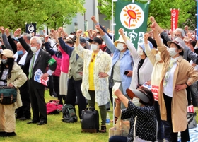 護憲派が開いた憲法集会＝３日午後、神戸市中央区