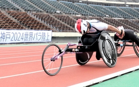 来年５月に開催される世界パラ陸上競技選手権大会のテスト大会として開かれた、日本パラ陸上競技選手権大会。組織委は本番に向け集客にも力を入れる＝４月３０日、ユニバー記念競技場