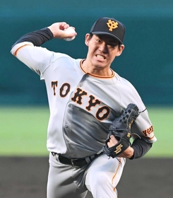 現役時代、気迫あふれる表情で打者に向かった桜井俊貴さん＝２０１９年７月、西宮市の甲子園球場