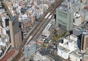 ＪＲ三ノ宮駅新ビルの建設予定地周辺＝２０２２年１１月、神戸市中央区