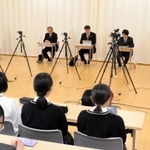 加西市長選の立候補予定者と高校生が語り合った市長選ミーティング＝加西市段下町