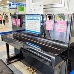 ４月３０日の運用を最後に、撤去されたＪＲ加古川駅のストリートピアノ＝４月２２日、兵庫県加古川市加古川町篠原町