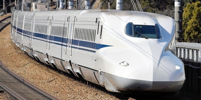国内の新幹線で初めて再生可能エネルギー由来の電力が導入される山陽新幹線の車両（ＪＲ西日本提供）
