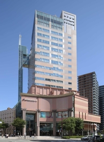 神戸新聞本社＝神戸市中央区東川崎町１-５-７