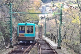 ２０２４年６月の廃止が発表された妙見の森ケーブル＝川西市黒川（能勢電鉄提供）