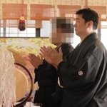 尼崎市の神社で開かれたゲイカップルの結婚式（提供、画像の一部を加工しています）