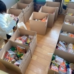 ケアリーバーに送る「ふるさとギフト」＝神戸市垂水区内（提供）