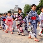 「姫路ゆかたまつり」でパレードする子どもたち（資料写真）＝姫路市本町