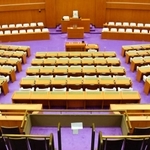 耐震性能不足から使用中止が決まった兵庫県議会の本会議場＝神戸市中央区下山手通５